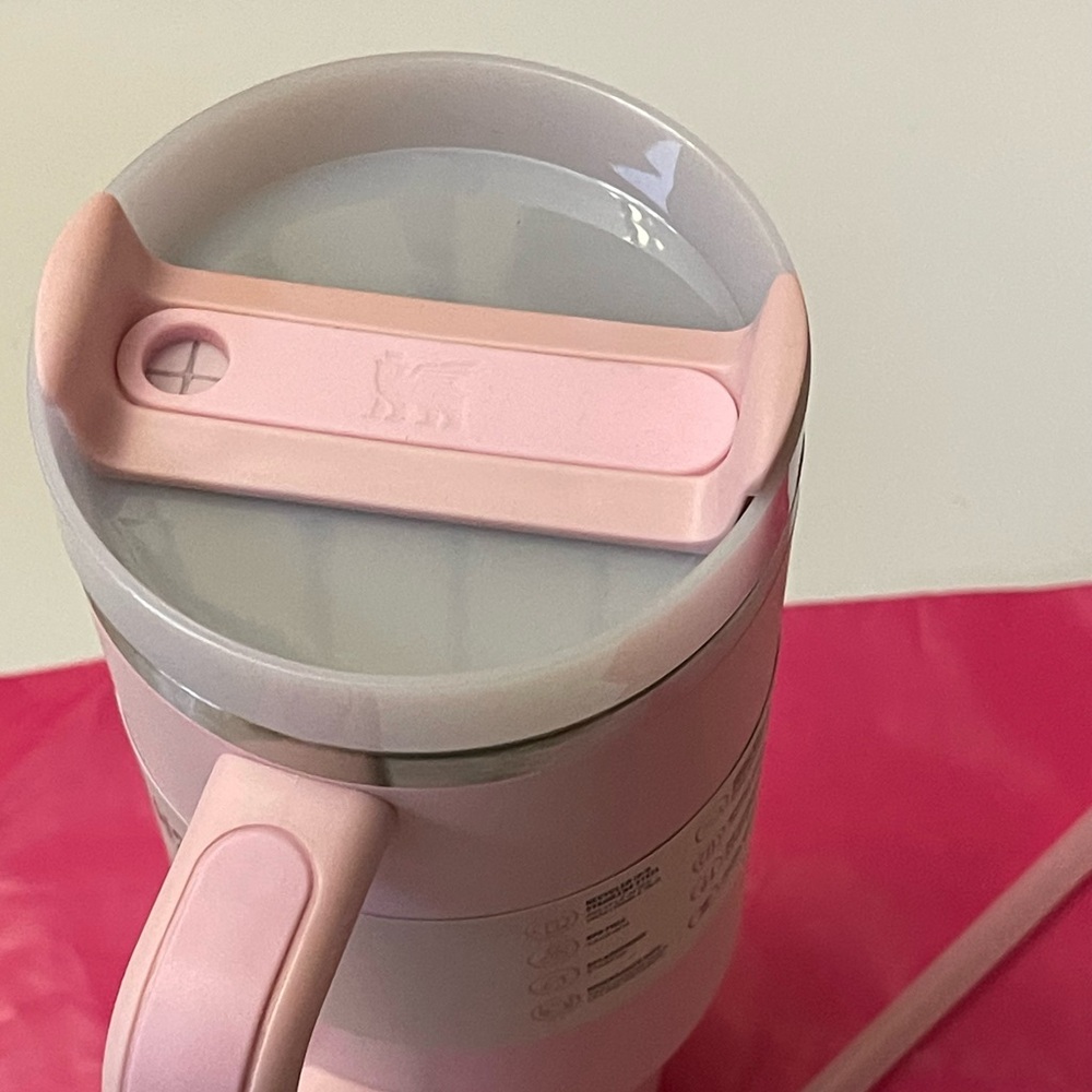 NEW STANLEY 40 OUNCE PINK QUENCHER H2.0 FLOWSTATE TUMBLER - Picture 4 of 11